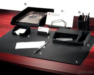Exquisite Leather 8 - PC Desk Set